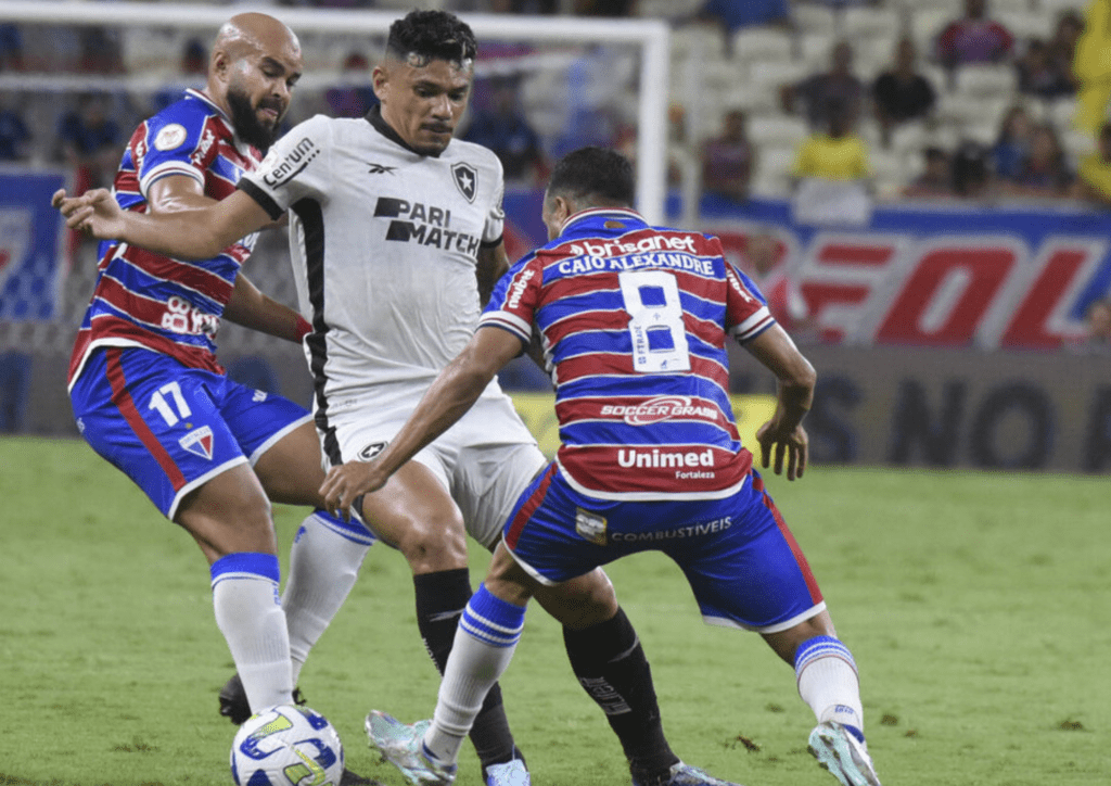 Fortaleza empata com o Botafogo no Castelão e chega a 8 jogos sem vencer na  Série A - Jogada - Diário do Nordeste