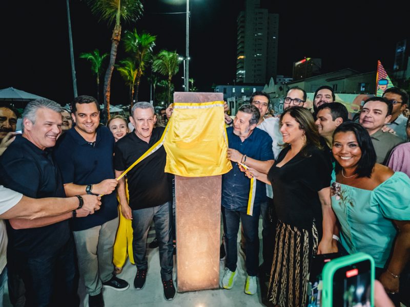 Inauguração Instalação Carne e Pedra